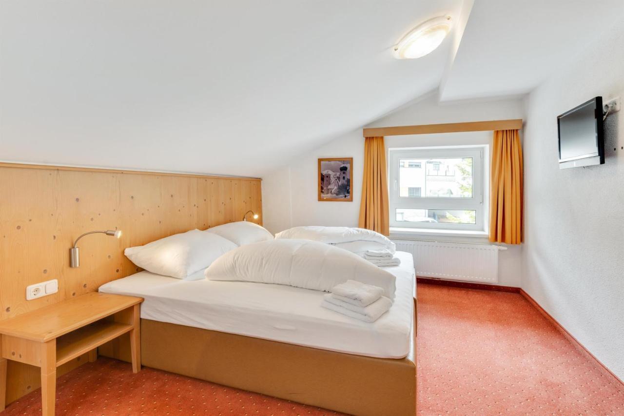 Hotel Chalet Martin à Sankt Anton am Arlberg Extérieur photo